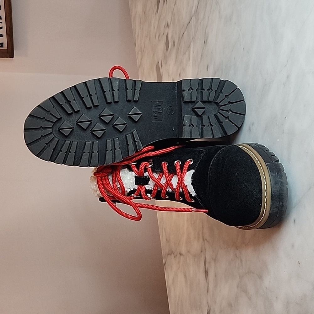 Hicking Boot - Picture 5 of 5